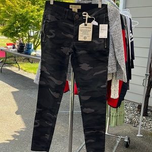 Womens pants, new with tags, size 4P